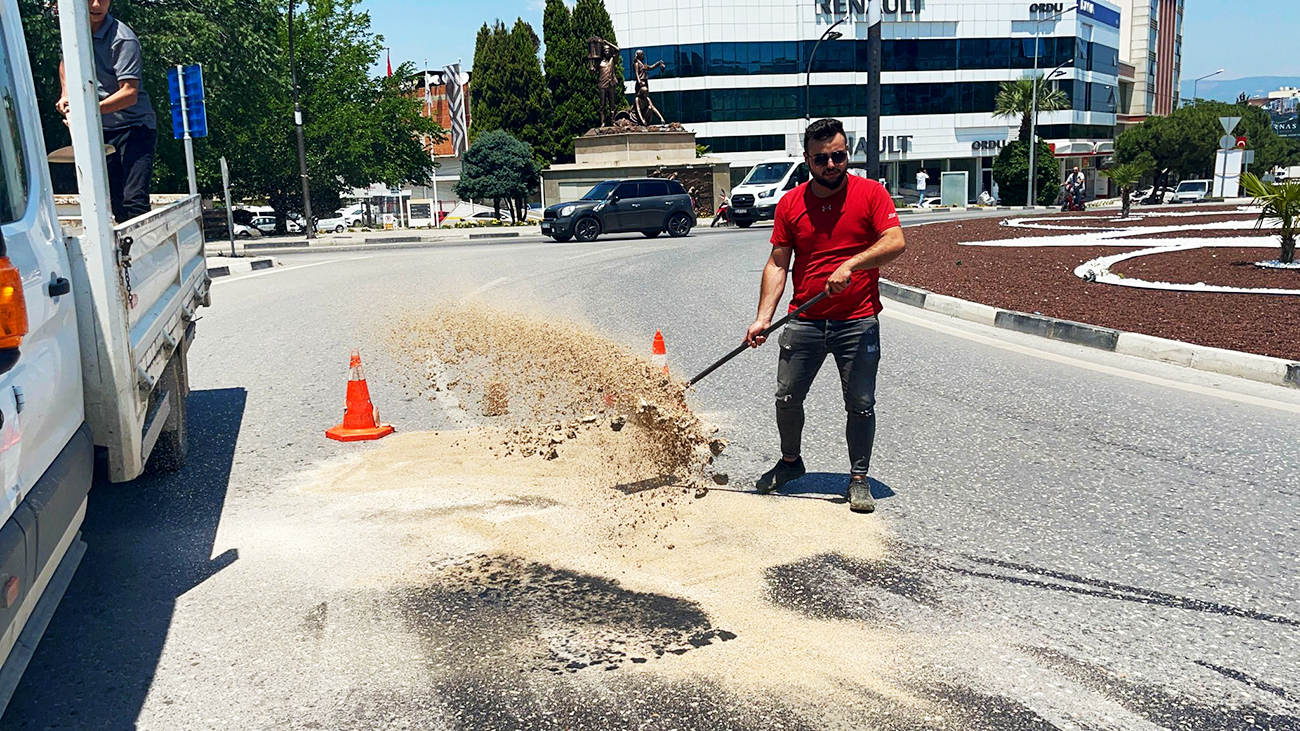 Yola D K Len Ya Kazaya Sebep Oluyordu G Ncel Turgutlu Yank