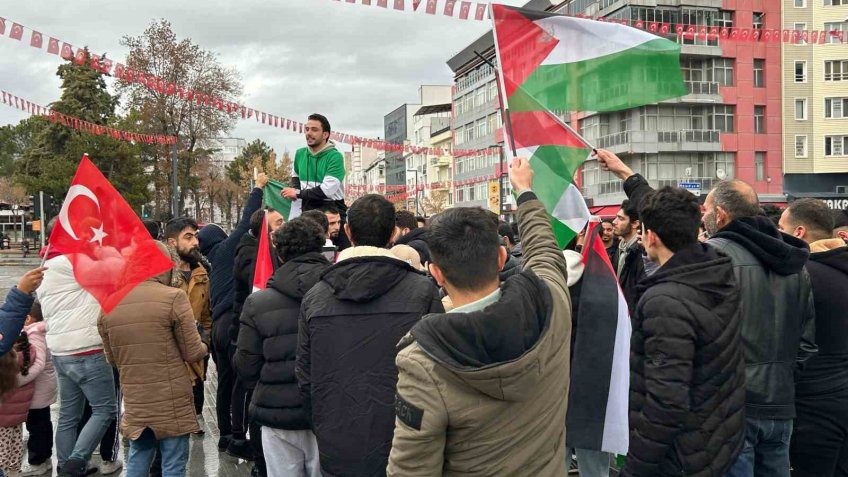 Uşak’ta Suriyeliler kutlama yaptı