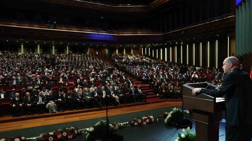 Cumhurbaşkanı Erdoğan: "Millete tepeden bakmayan herkese devlet olarak elimizden gelen desteği sağlıyoruz"