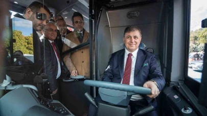 İzmir'de 80 milyon Euro’luk kredi için ilk imza atıldı