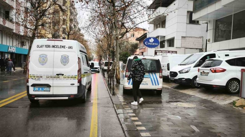 Ege'de intihar: 6. kattan kendisini aşağıya bırakan genç hayatını kaybetti!