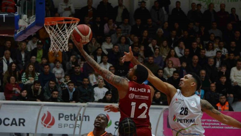 Türkiye Sigorta Basketbol Süper Ligi: Aliağa Petkimspor: 77 - Galatasaray: 94