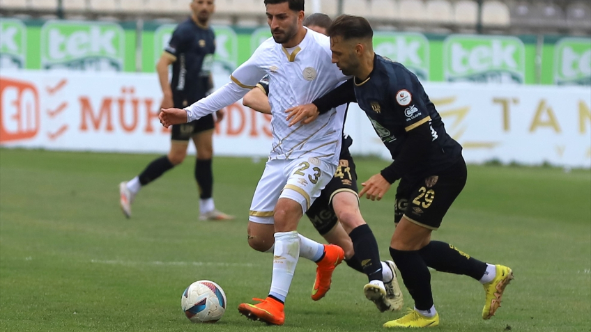 Teksüt Bandırmaspor - Manisa FK karşı karşıya geldi!