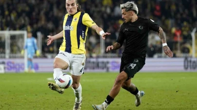 Trendyol Süper Lig: Fenerbahçe: 2 - Atakaş Hatayspor: 1 (İlk yarı)