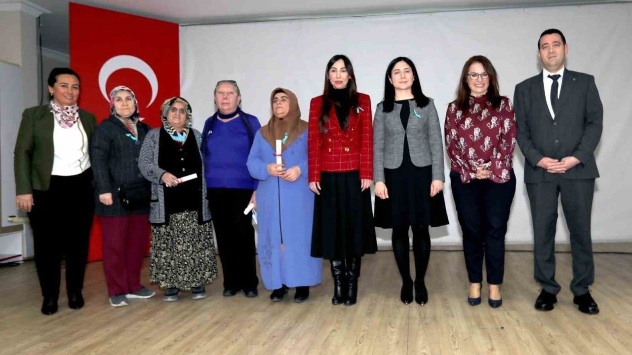 İzmir'de 'Rahim Ağzı' farkındalık semineri