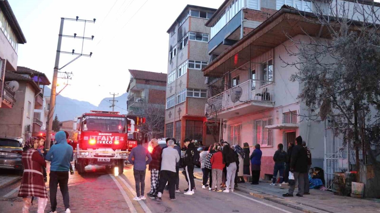 Ege'de acı olay: Sobadan çıkan yangında çocuğunu kurtardı, kendi hayatını kaybetti!