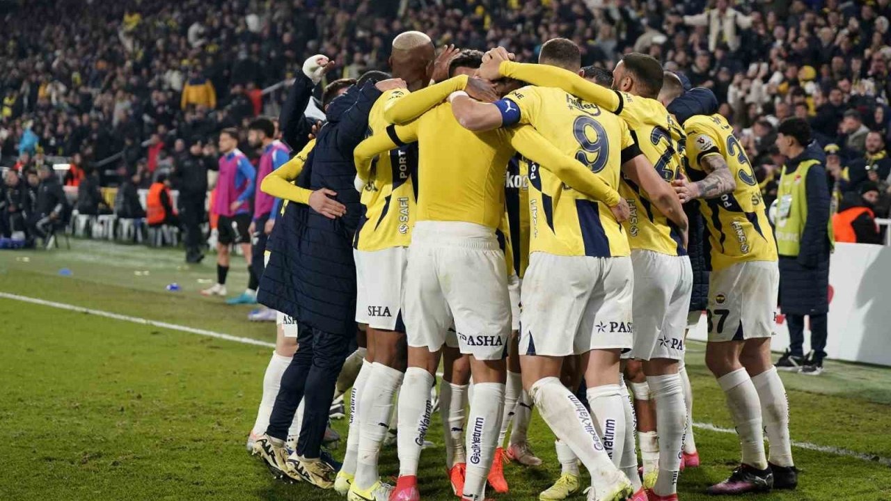 Trendyol Süper Lig: Fenerbahçe: 3 - Çaykur Rizespor: 2 (Maç sonucu)