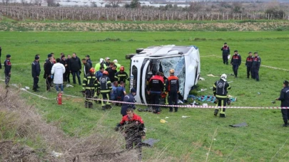 Servis kazasında hayatını kaybedenlerin kimlikleri belli oldu! (2 ölü, 26 yaralı)