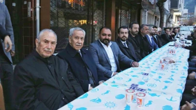 Bülent Arınç, 2 hemşehri derneğini ziyaret etti