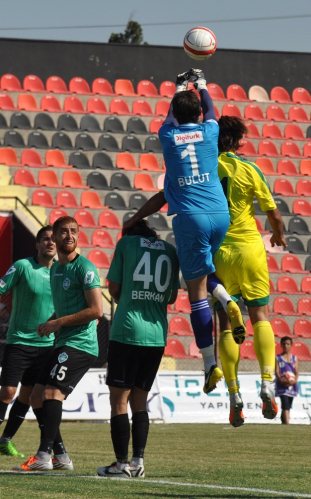 Turgutluspor Kupada Turladı: 2-0 - SPOR - Turgutlu Yankı