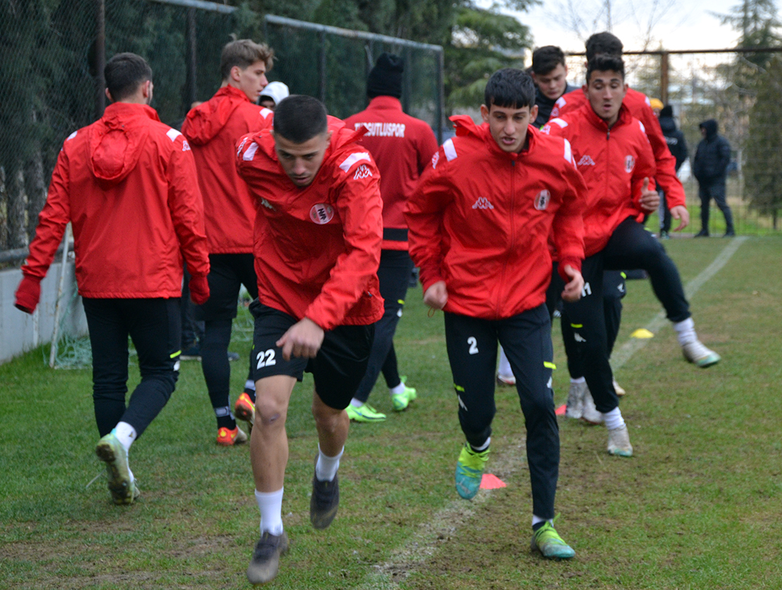 Turgutluspor Kenetlendi! Gülay: 'Stadı Dolu Görmek Istiyoruz' - SPOR ...