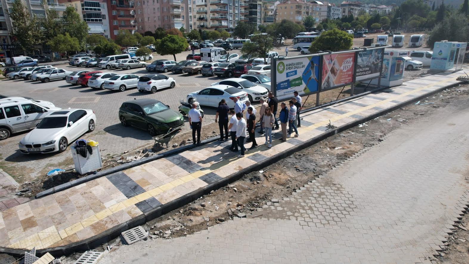 Manisa'da o caddede değişim başladı