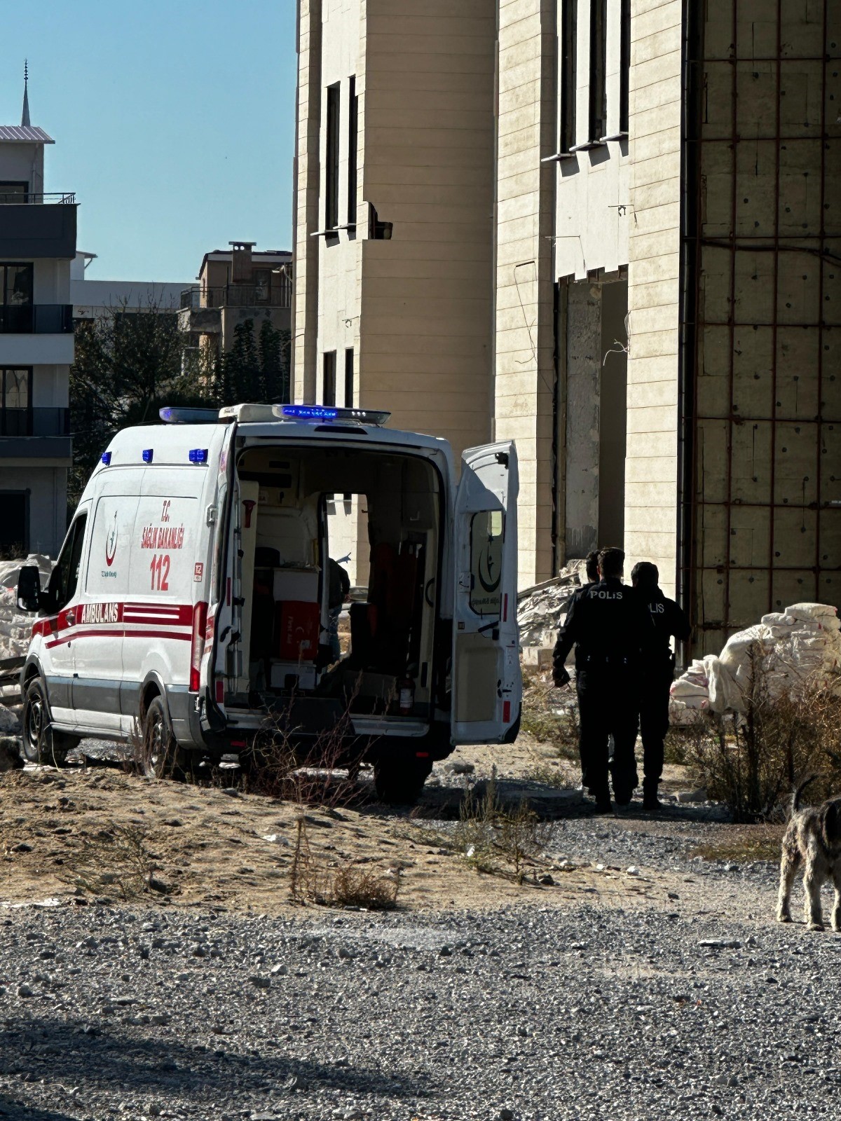 Manisa'da feci kaza! İnşaattan düşen işçi yaşama tutunamadı