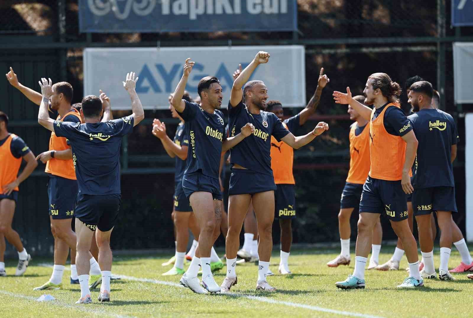 Fenerbahçe yeni sezon hazırlıklarını sürdürdü