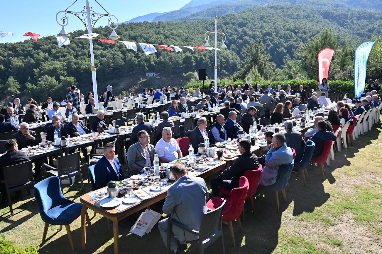 Başkan Zeyrek’ten Muhtarlar Günü’nde Otopark Müjdesi