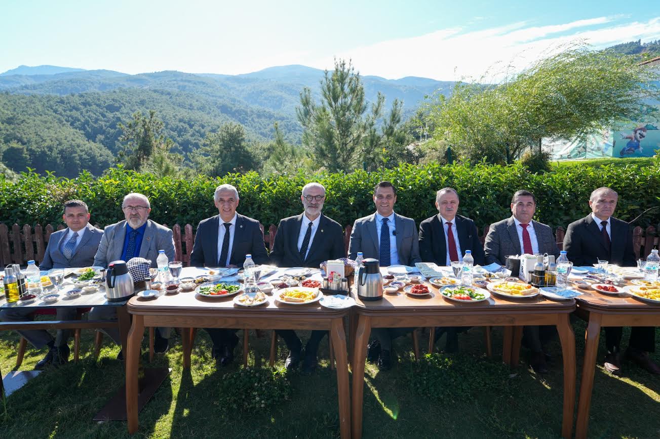 Başkan Zeyrek’ten Muhtarlar Günü’nde Otopark Müjdesi