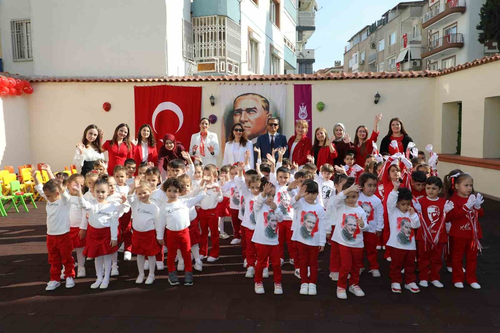 Manisa'da miniklerde cumhuriyet heyecanı