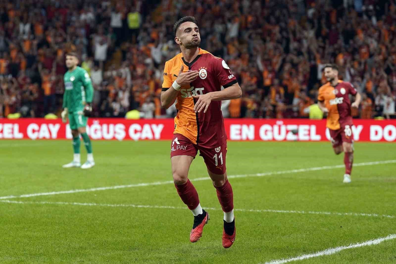 Trendyol Süper Lig: Galatasaray: 1 - Alanyaspor: 0 (İlk Yarı)