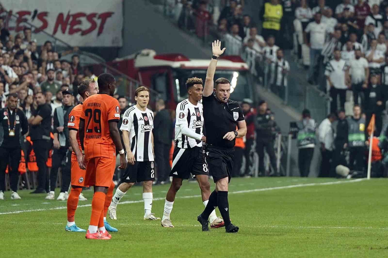 UEFA Avrupa Ligi: Beşiktaş: 1 - Eintracht Frankfurt: 3 (Maçtan Kareler)