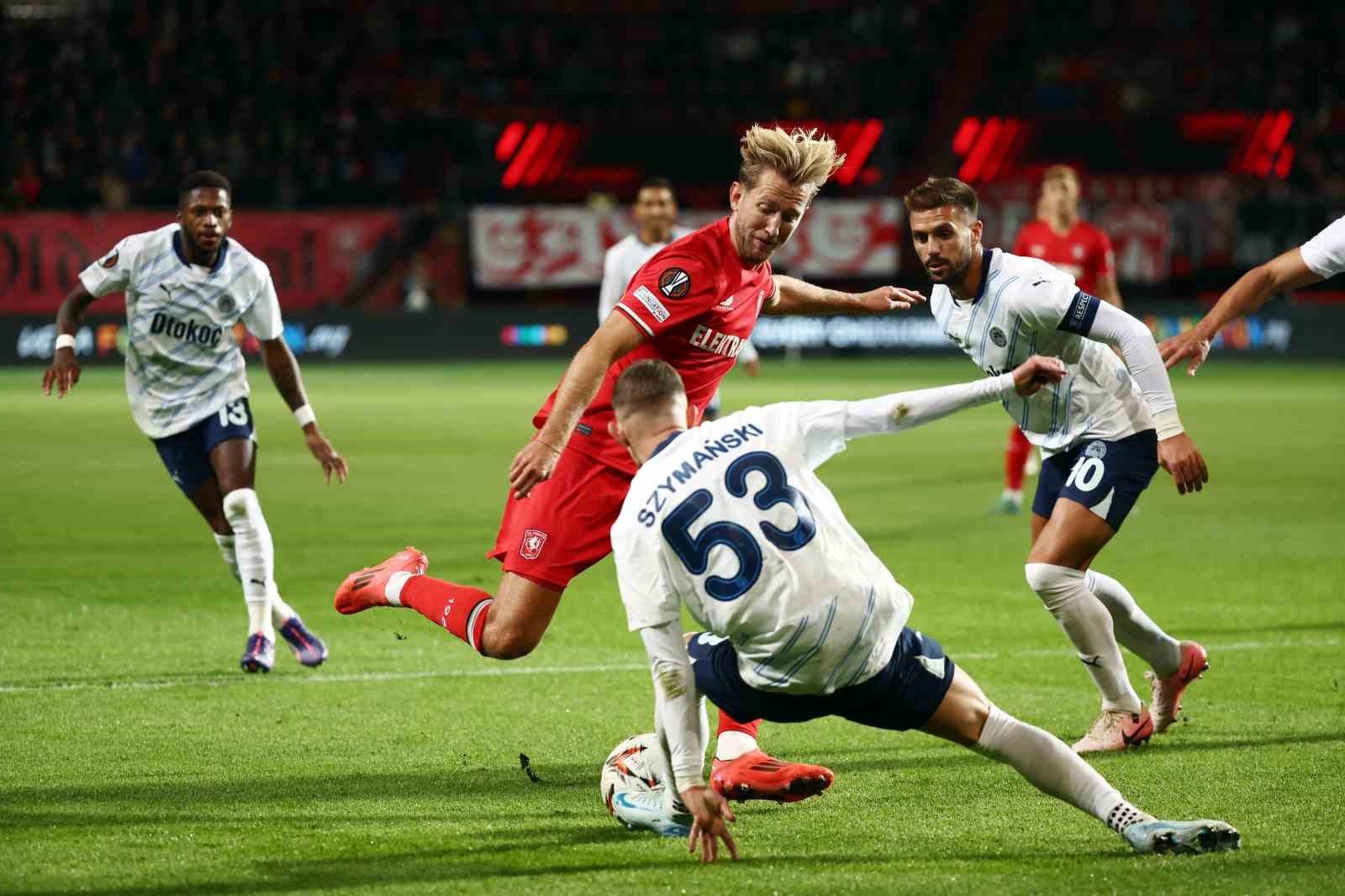 UEFA Avrupa Ligi: Twente: 1 - Fenerbahçe: 1