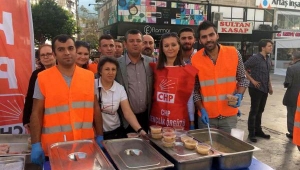 CHP'li gençlerden aşure hayrı