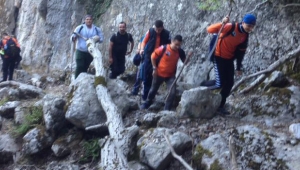 Turdak, Spil Dağına  Cevizlivadiden  tırmanış gerçekleştirdi.