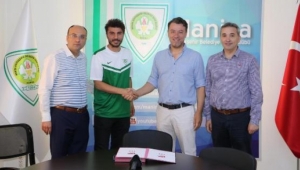 Manisa Büyükşehir Belediyespor'dan defansa takviye