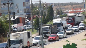 İzmir Ankara Karayolu'nda bayram yoğunluğu