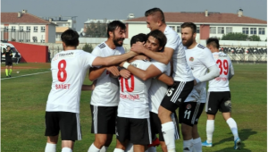 Turgutluspor devreye galibiyetle girdi