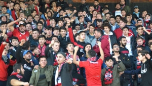 Turgutluspor’un evinde oynadığı 8 lig maçını 8192 seyirci izledi 