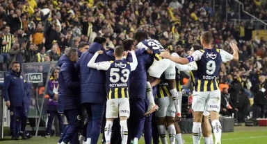 Fenerbahçe, 4 golle liderliğini sürdürdü