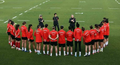 A Milli Kadın Futbol Takımı, hazırlıklarını sürdürdü