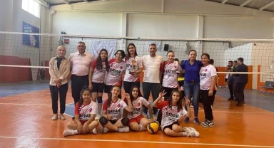 İlçede Yıldız Kızlar Voleybol Turnuvası tamamlandı