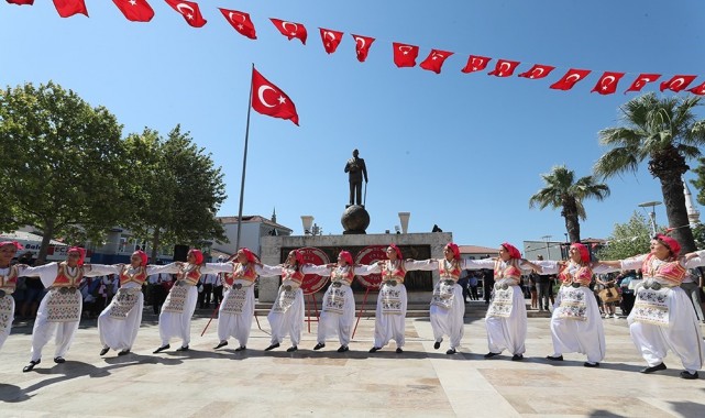 Atatürk'ün Urla'ya gelişinin yıl dönümü coşkuyla kutlandı