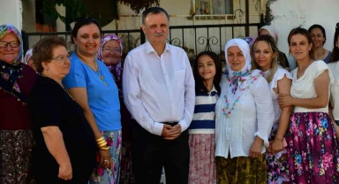 Kurban Bayramı'nı vatandaşlarla geçiren Başkan Balaban'a yoğun ilgi