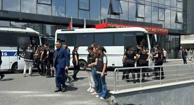 Fenomen soruşturmasında gözaltına alınan Neslihan ve İnanç Güngen'in de aralarında bulunduğu 45 şüpheli adliyede