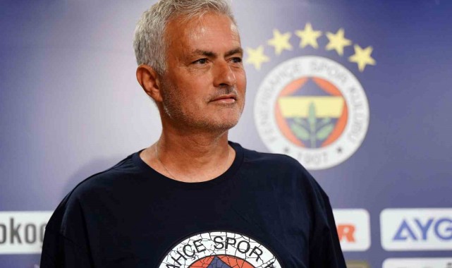 Jose Mourinho: "Avrupa'da 150-160 maçım var ama yarına ilk maçım gibi bakıyorum"