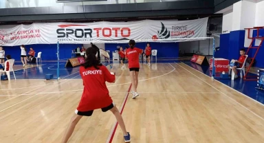 Manisalı badmintoncular Youth Open 2024'te Manisa'nın gururu oldu