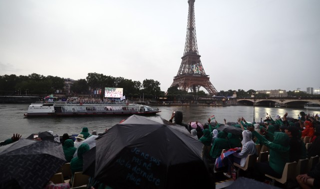 Paris 2024 Olimpiyat Oyunları Yağmur Altında Açıldı