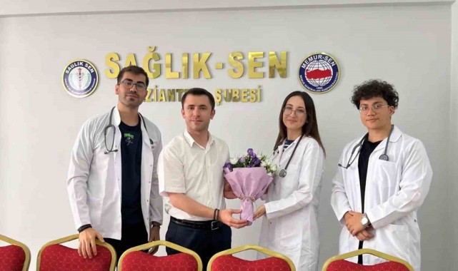 Tıp fakültesi öğrencilerinin ilk stetoskopu Sağlık Sen'den