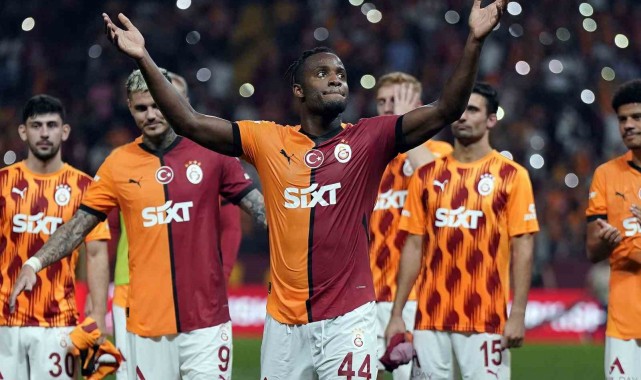 Galatasaray, lige 3 puanla başladı