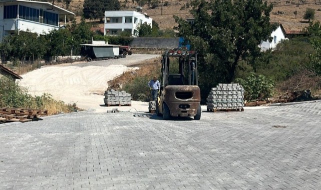 Manisa Bağyolu Mahallesine parke taşı hizmeti