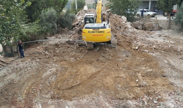 Hayırseverin ölmeden önce verdiği sözünü oğulları ve torunu yerine getiriyor