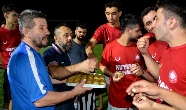 İmam Hatipliler Spor futbolcularına ilk maç öncesi moral