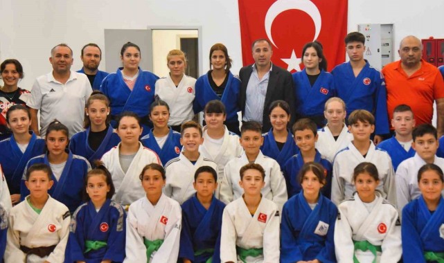 Judo Federasyonu Başkanı, judocularla buluştu