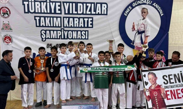 Manisa BBSK Karate Takımından bir 3'üncülük iki 5'incilik