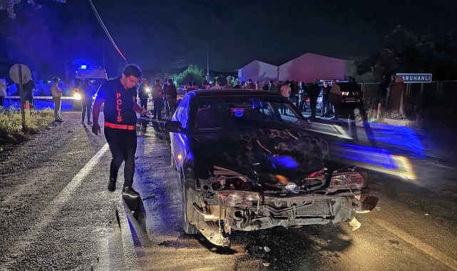 Manisa'da 3 aracın karıştığı trafik kazasında 1 kişi öldü, 7 kişi yaralandı