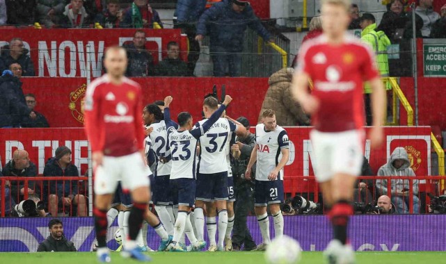 Tottenham, Manchester United deplasmanını 3-0 ile geçti