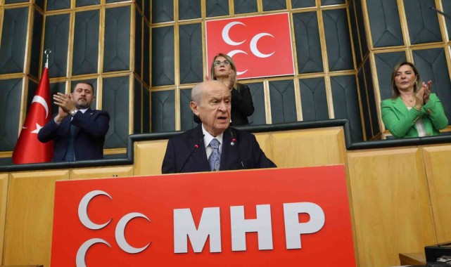 MHP Lideri Bahçeli: "Devleti milletten ayırmak, milleti devletten ayrıştırmak su katılmamış bölücülüktür."