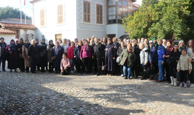 Büyükşehir Kadınlara Salihli'yi gezdirdi